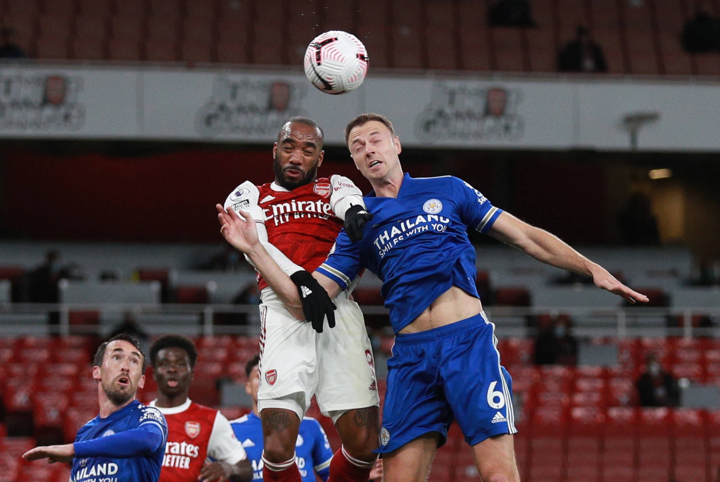 他在与巴斯 他在与巴斯